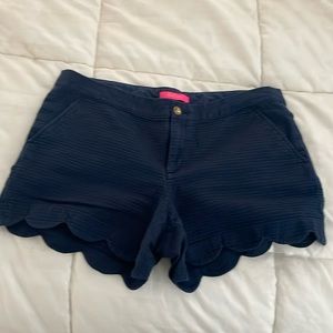 Lilly Pulitzer Navy Blue Scallop Shorts Size 12